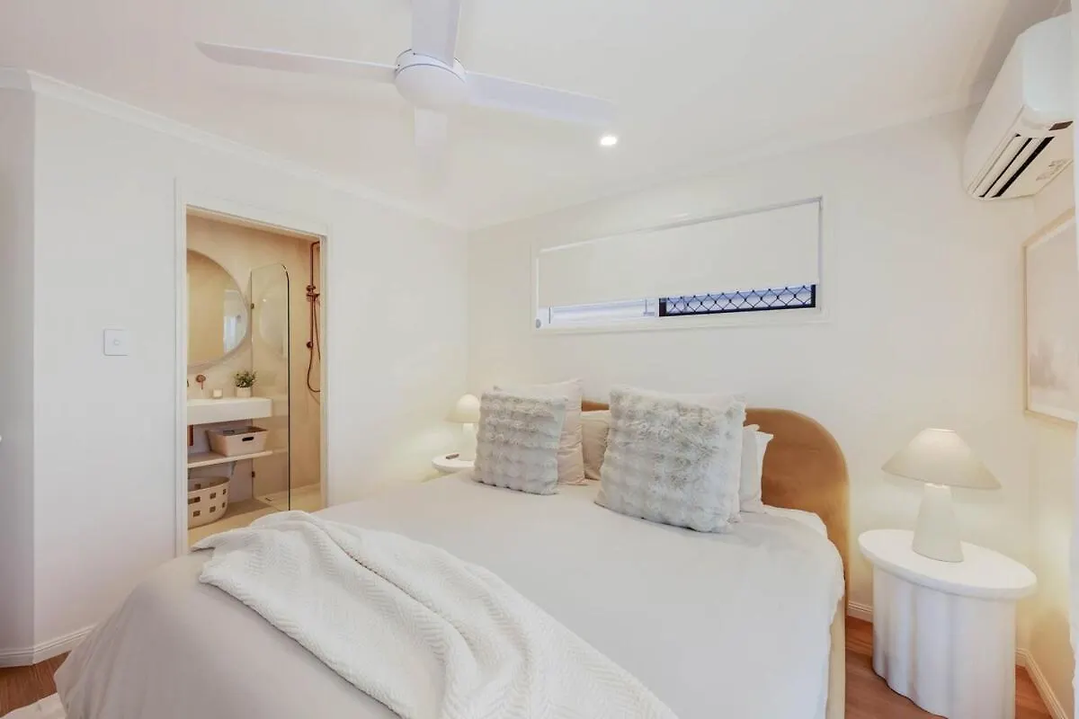 Holiday home Urban Getaway Bargara Central Australia