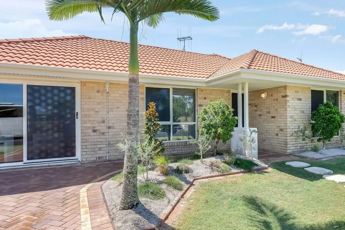 Holiday home Urban Getaway Bargara Central Australia